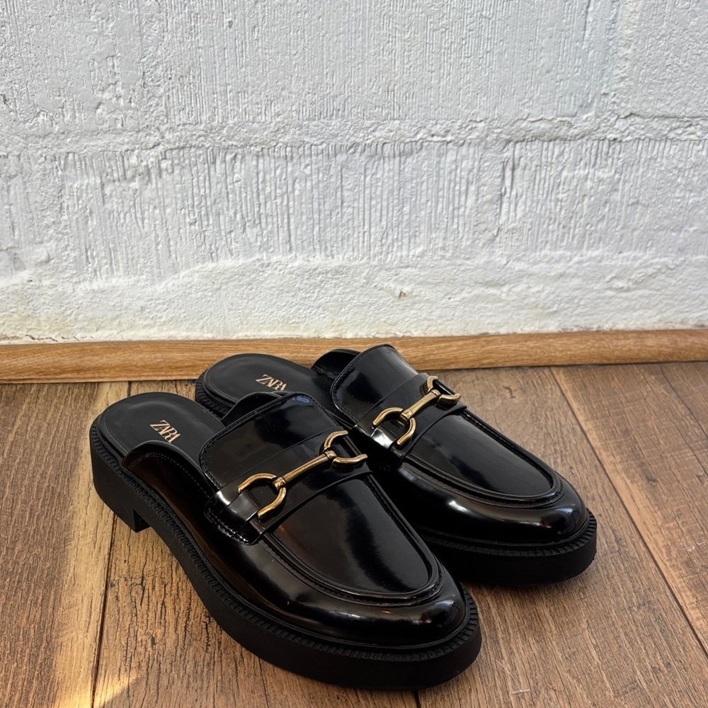 Zara Metal Detail Shiny Black Loafer Mules sz 40/9